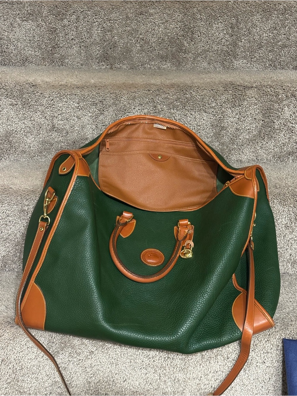 Rare Vintage Dooney & Bourke Fir Green and Tan Leather Weekender - Picture 6 of 13